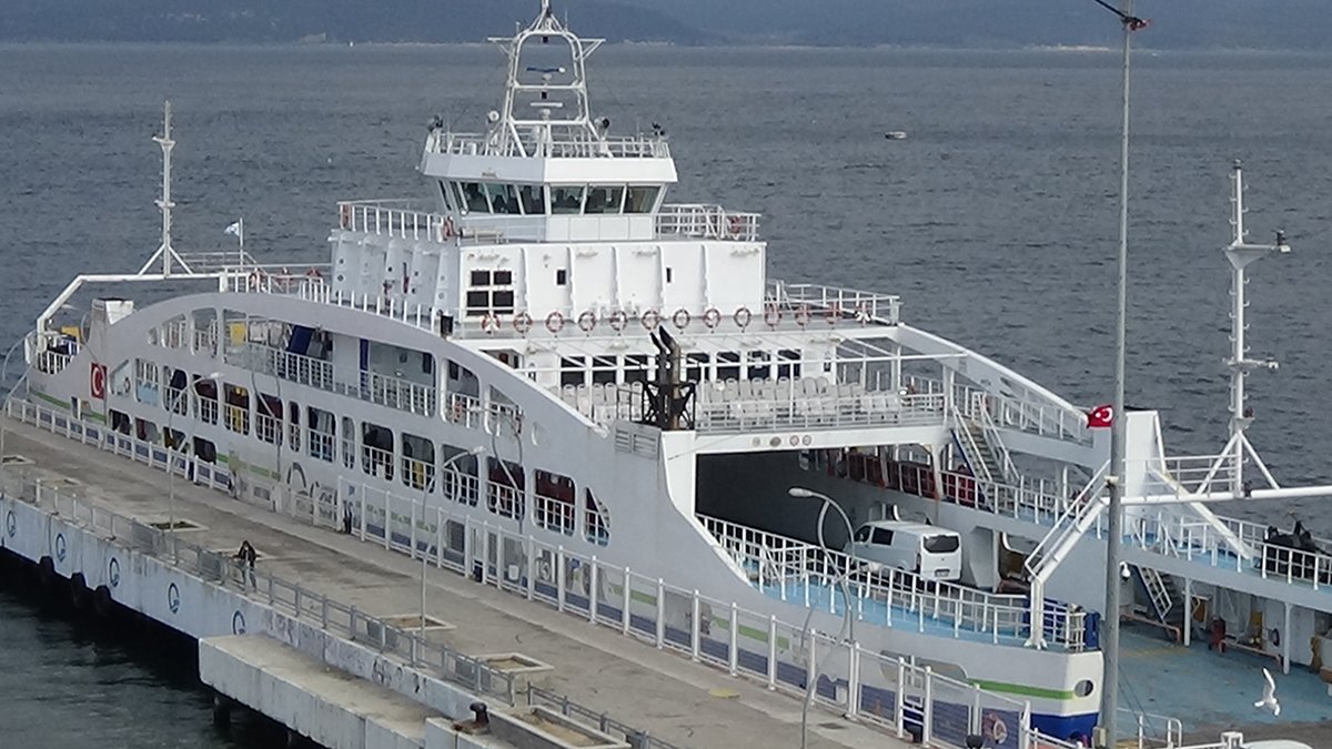 Yarına dikkat! Bozcaada ve Gökçeada'ya bazı feribot seferleri iptal