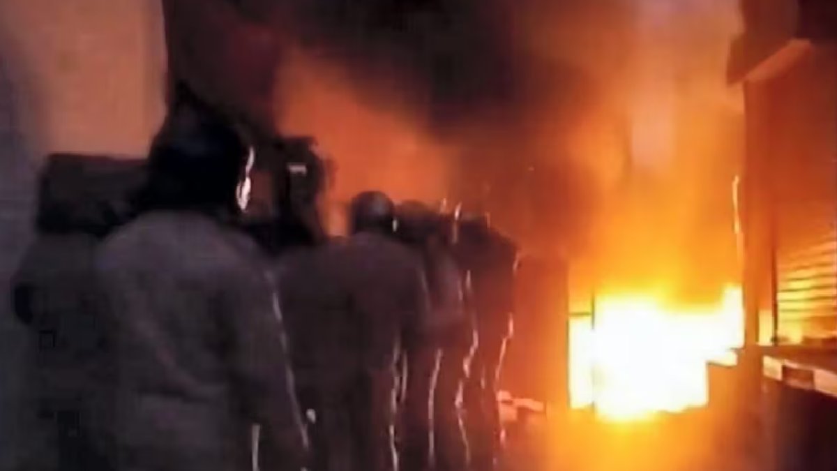 Hindistan'da cami yıkımı sonrası çıkan olaylarda 4 ölü