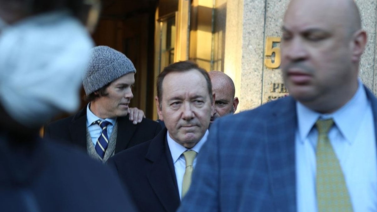 İstismar davasından aklanan Kevin Spacey 1 milyon dolar tazminat ödeyecek