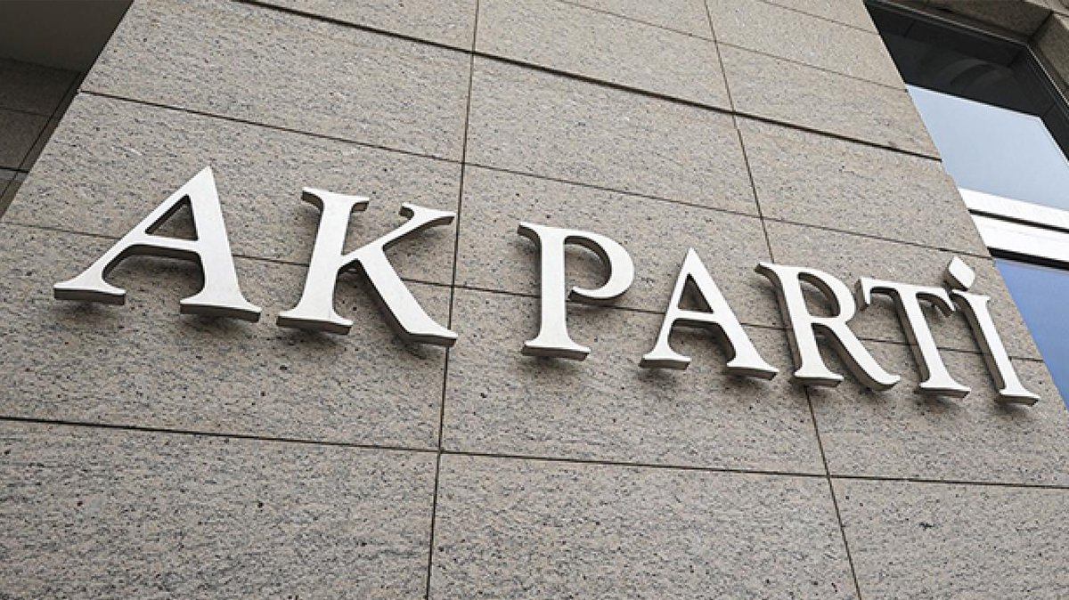 AK Parti'de toplu istifa