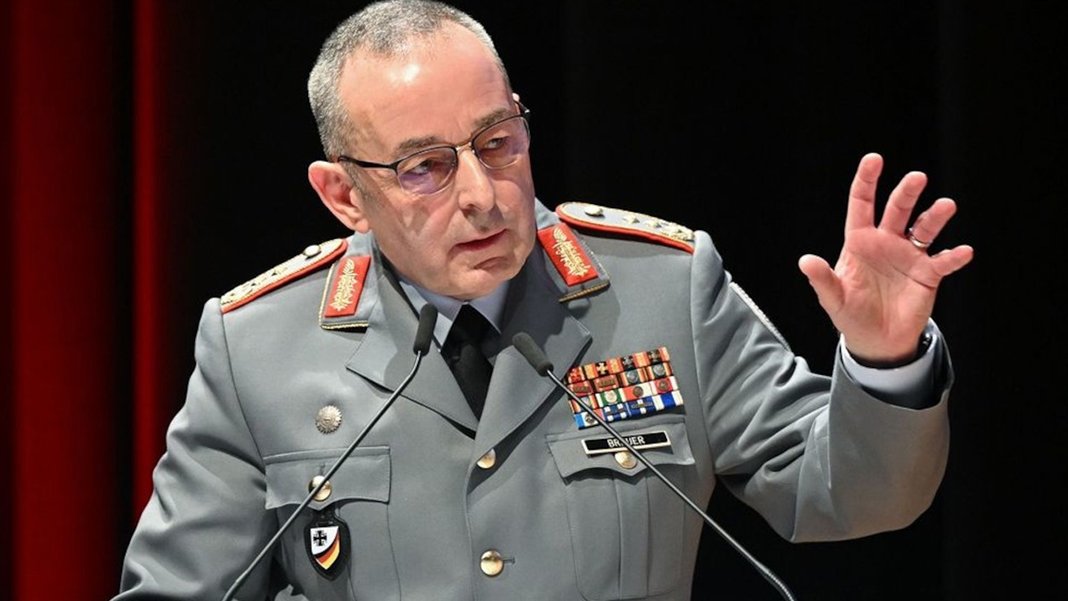 Alman General: '5 yıl içinde Rusya'yla savaşa hazır olmalıyız'