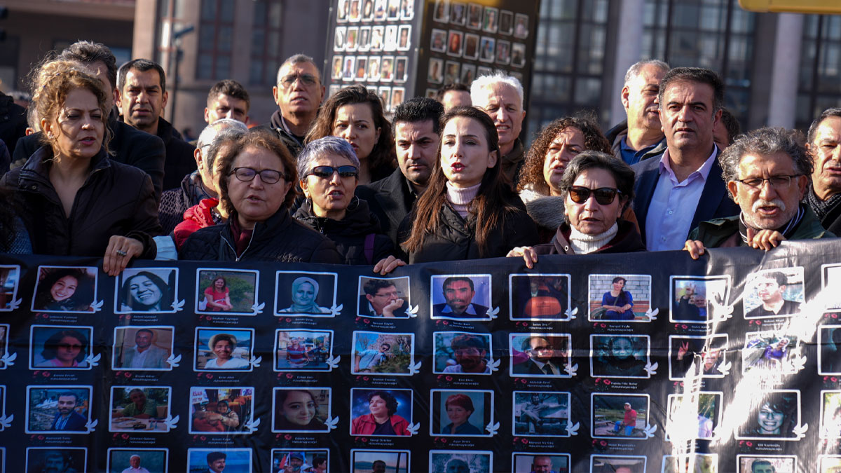 Ankara Gar Katliamı'nda hayatını kaybedenler anıldı
