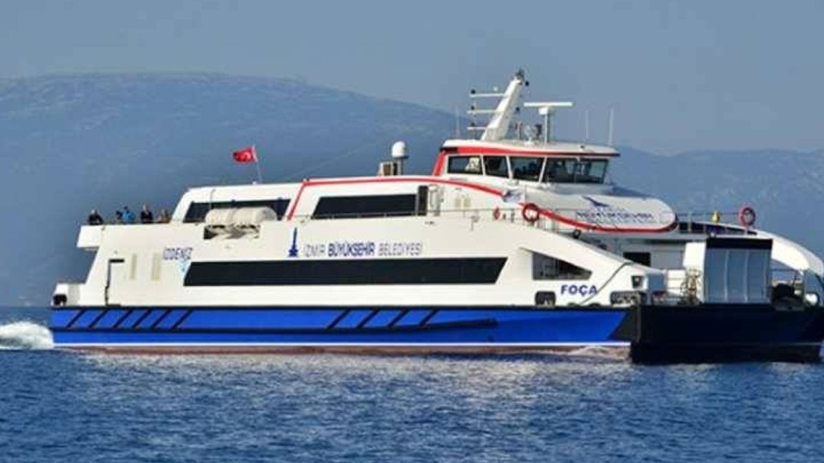 İzmir'de vapur seferleri askıda