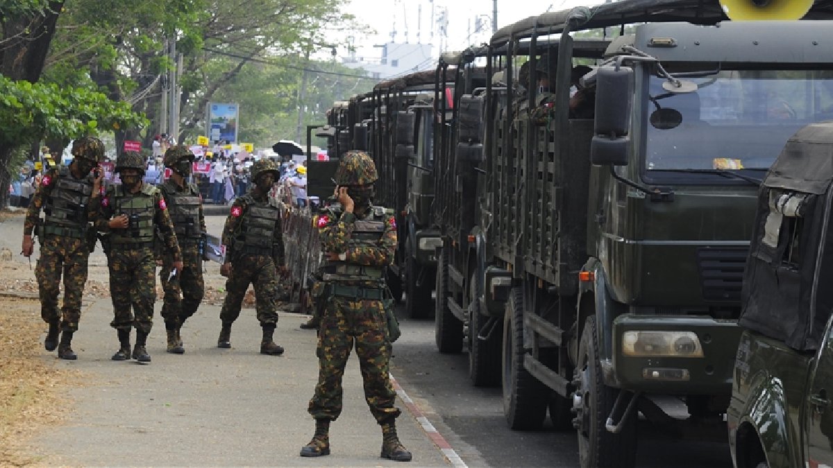 Myanmar’da zorunlu askerlik: Kadınlar da gidecek