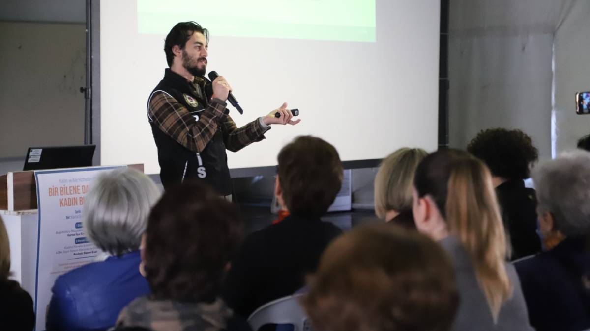Kartal Belediyesinden Kadına Yönelik Şiddetle ve Bağımlılıkla Mücadele Paneli