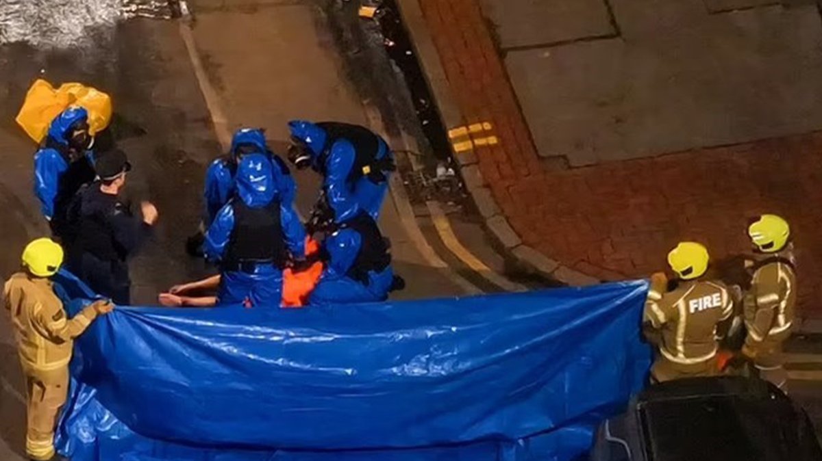 Otobüstekileri 'asit' ile rehin aldı!