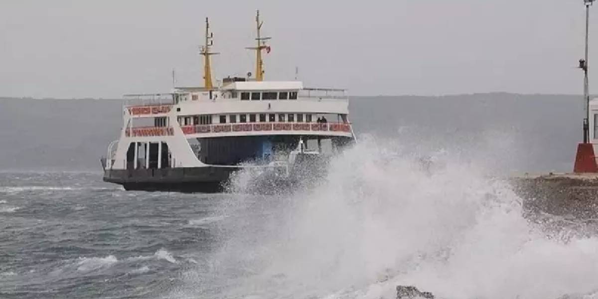Deniz otobüsünde çığlıklar yükseldi! Bursa-İstanbul seferinden korkutan görüntüler: Deniz otobüsü bir sağa bir sola yattı