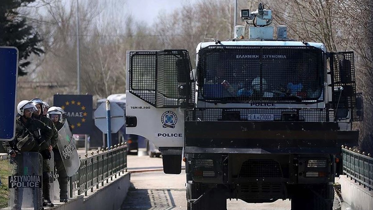 Yunanistan'da silahlı saldırı: Eskiden çalıştığı şirkette 3 kişiyi öldürüp intihar etti
