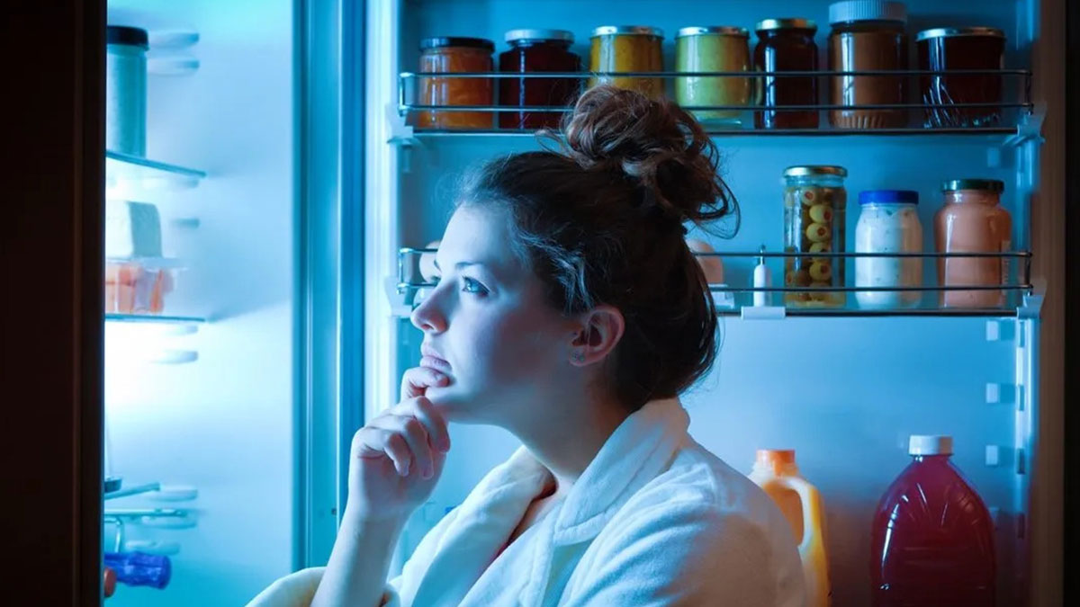 Aç olmadığınız halde yemek yemek arzusuna sahipseniz 'hedonik' olabilirsiniz! Obeziteye kadar götürüyor