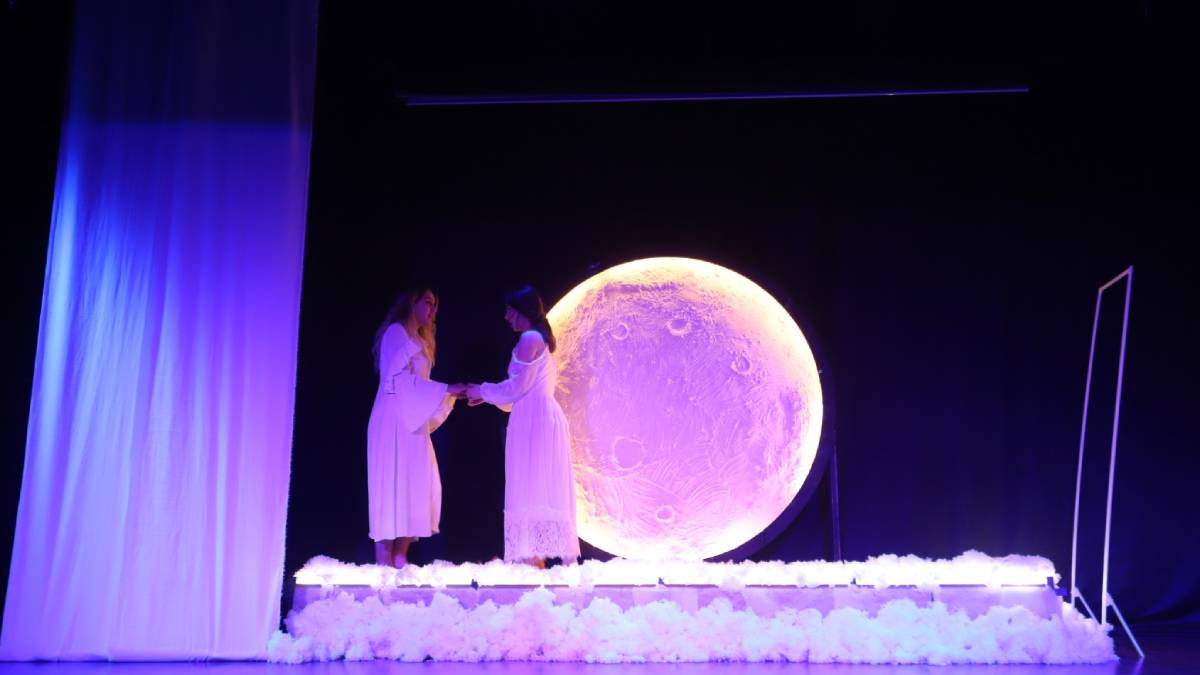 ‘Hürriyetin Kadınları-Kalp Aynası’ Adlı Tiyatro Oyunu Kartal’da sahnelendi