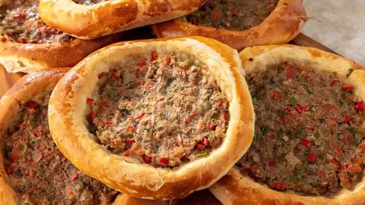 Artık pidenizi evde yapabilirsiniz! Bu tarifle pide salonlarına fark atacaksınız: İşte pide tarifi