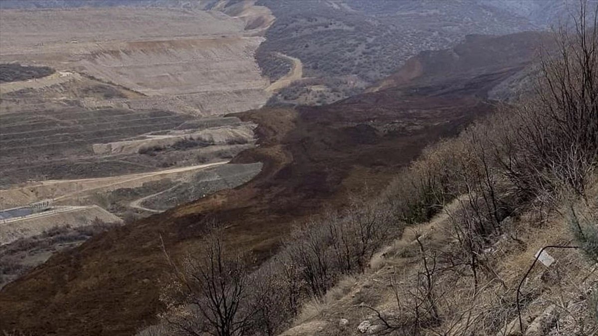 Bakanlık duyurdu: Sabırlı Deresi'nin Fırat Nehri'ne ulaştığı menfezin ...