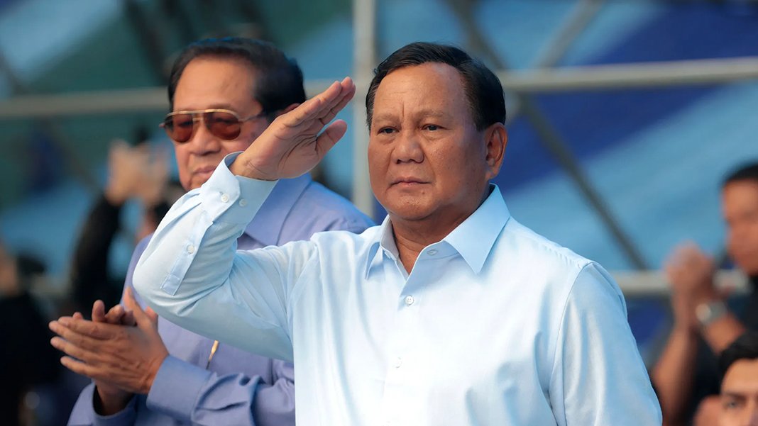Endonezya'da resmi olmayan sonuçlara göre Prabowo önde