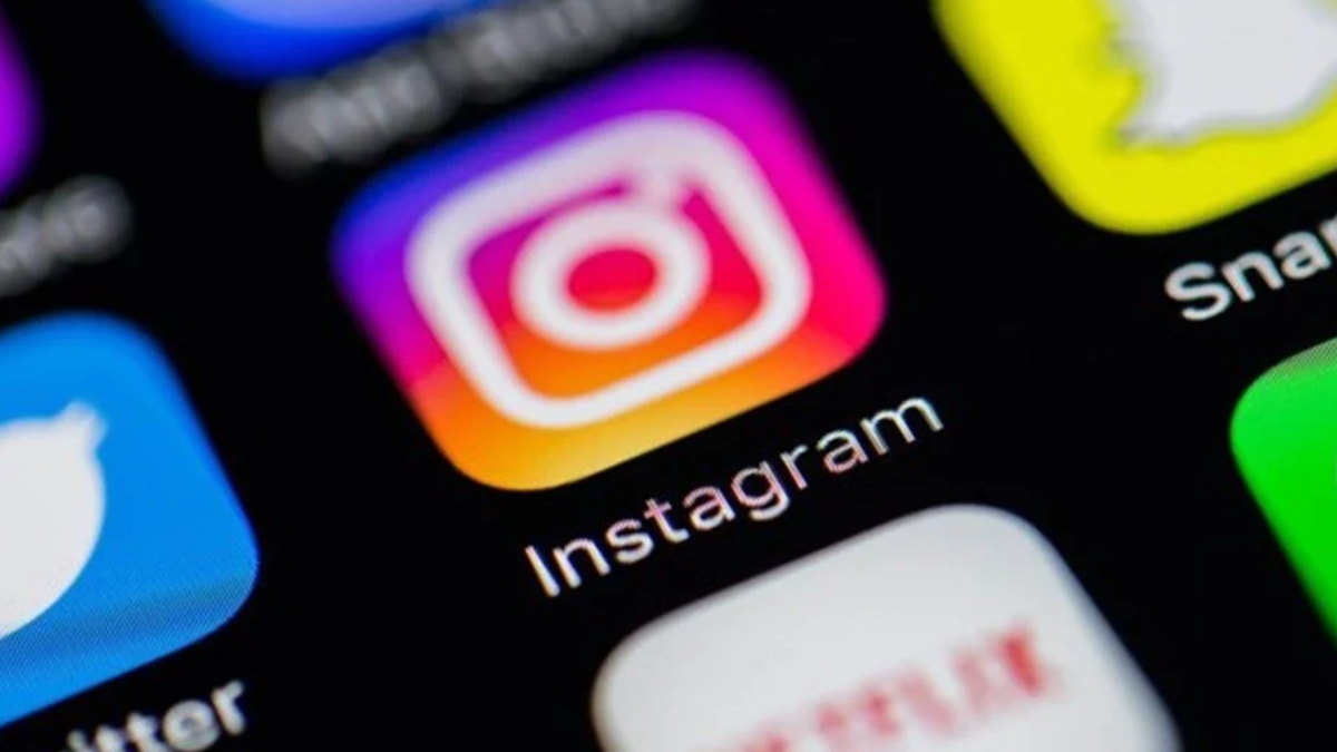 Instagram iletişime geç butonu nasıl eklenir?