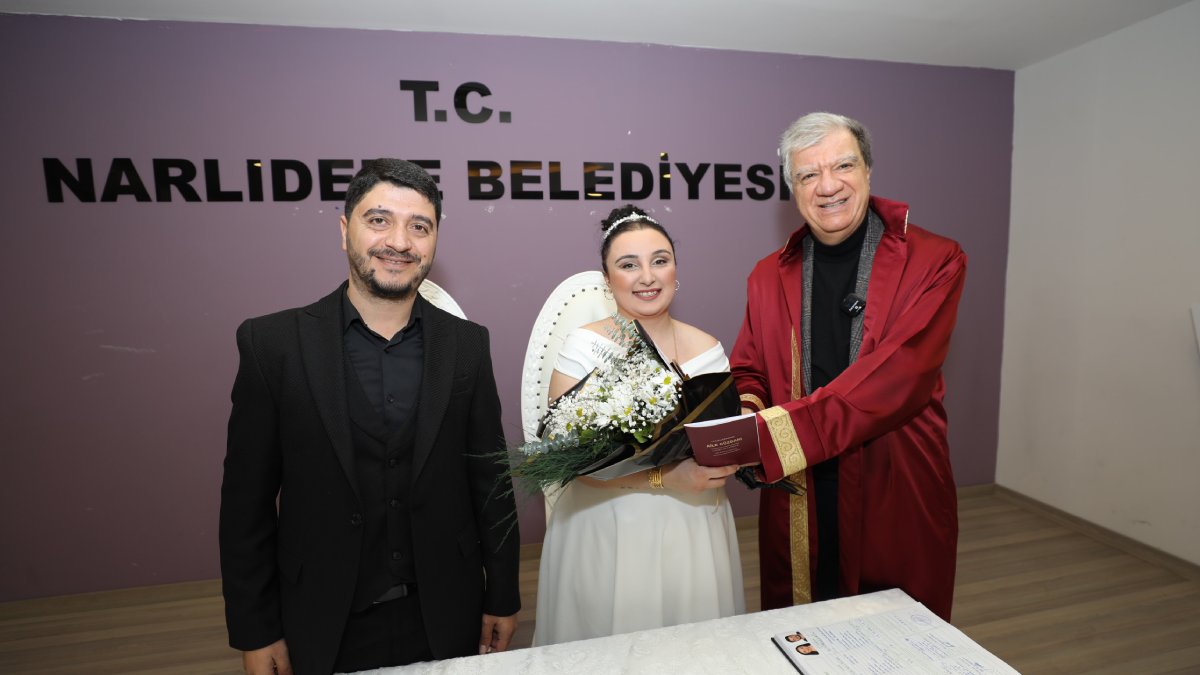 Narlıdere’de çiftlere 14 Şubat sürprizi