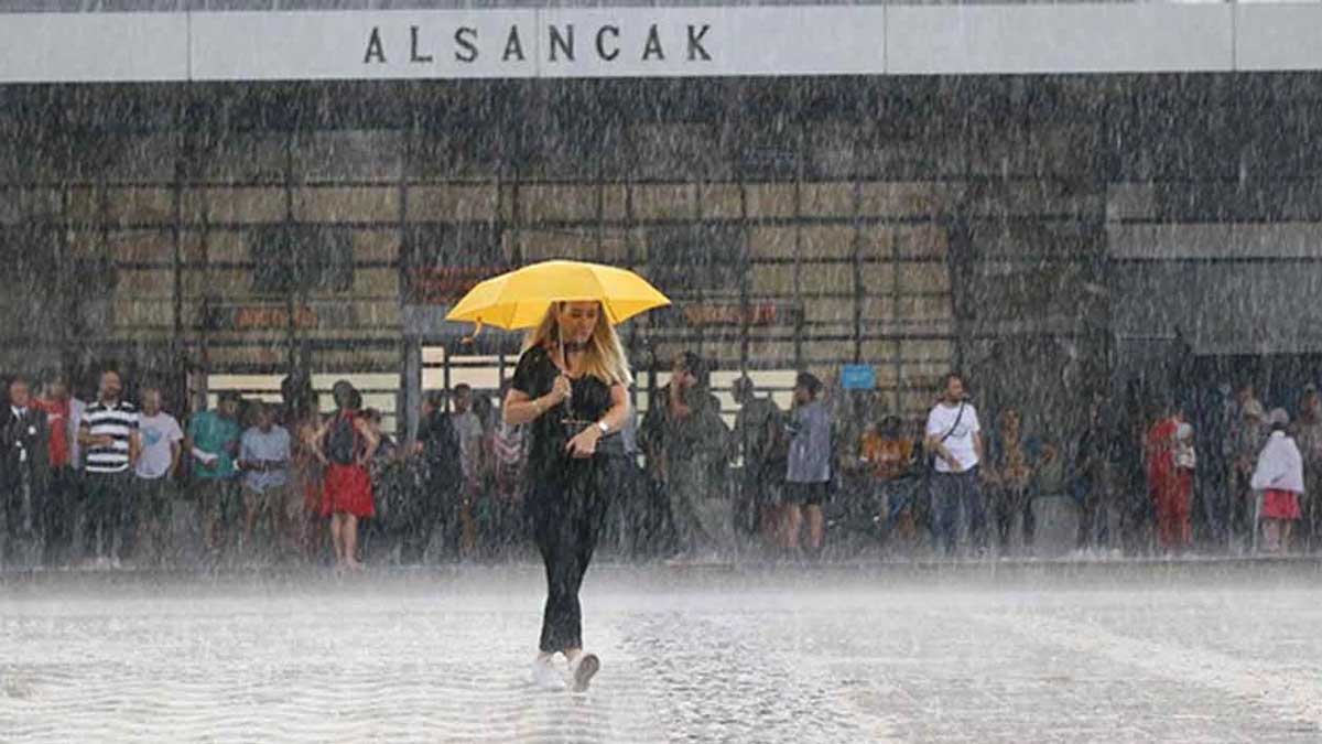 İzmir yarın sabaha kötü başlayacak! Meteoroloji'den 30 ilçeye yağış uyarısı: Şehri sel tehlikesi bekliyor!