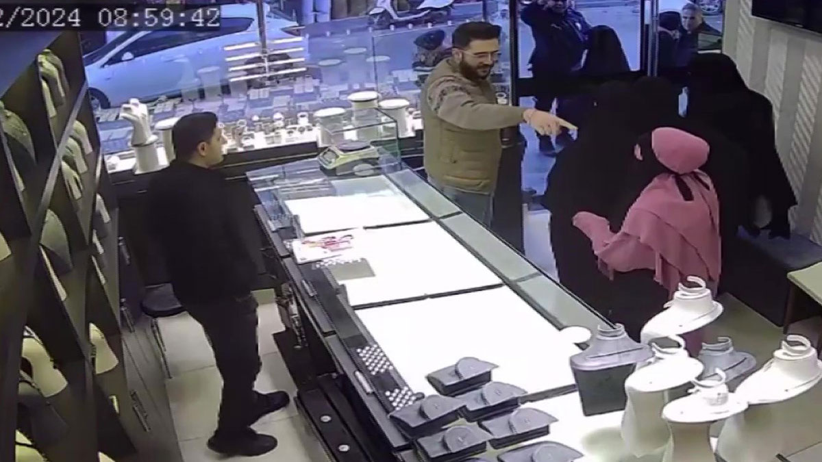 Yakalanacağını anlayınca öyle bir şey yaptı ki tüm dükkan leş gibi koktu! Mide bulandıran anlar