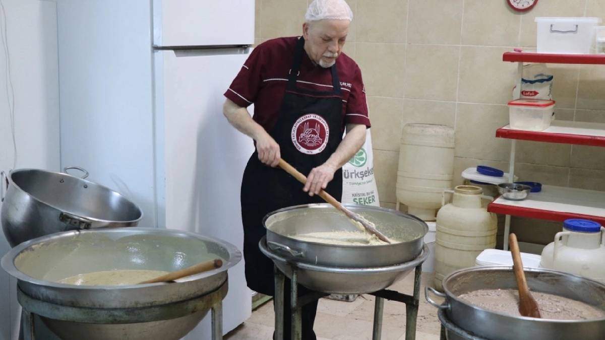 1933 yılında başlayan aile mesleği! Dedesinden kalma geleneksel yöntemle üretiyor: Yunanistan ve Bulgaristan bayılıyor