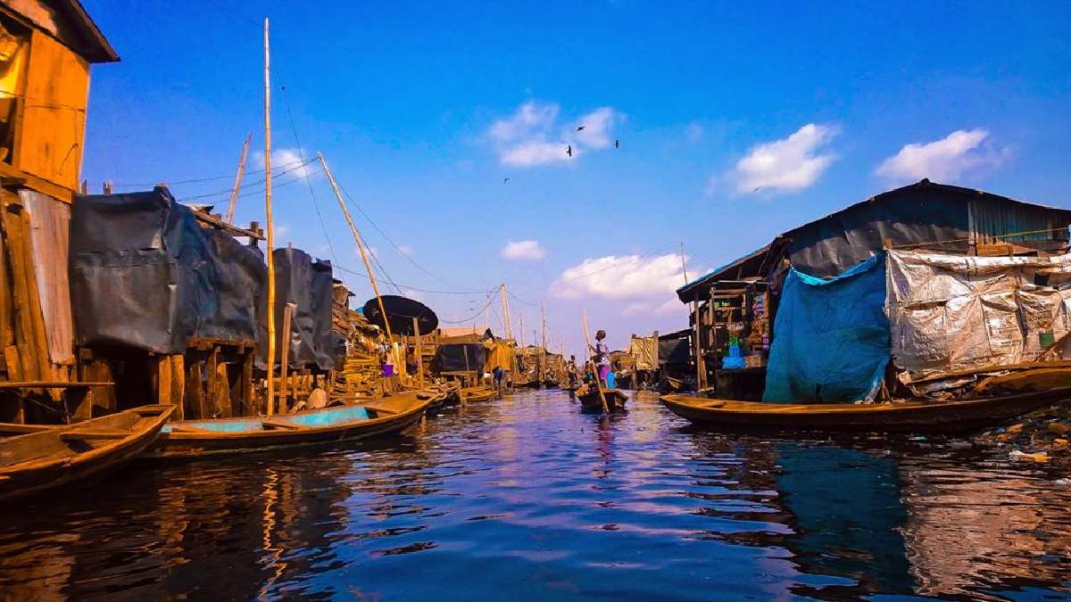 Ne Çinçin ne Zeytinburnu! En ilginç gecekondu mahallesi! Her şey yüzüyor ziyaret etmek isteyen de korkuyor