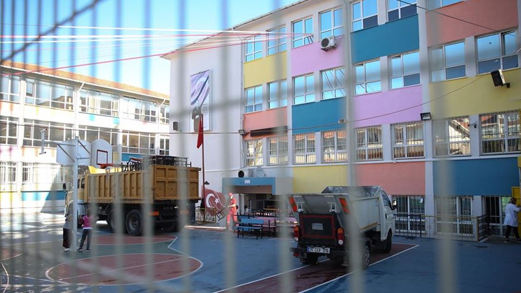 'İstanbul'da okullar depreme hazır: Valilik son rakamları paylaştı