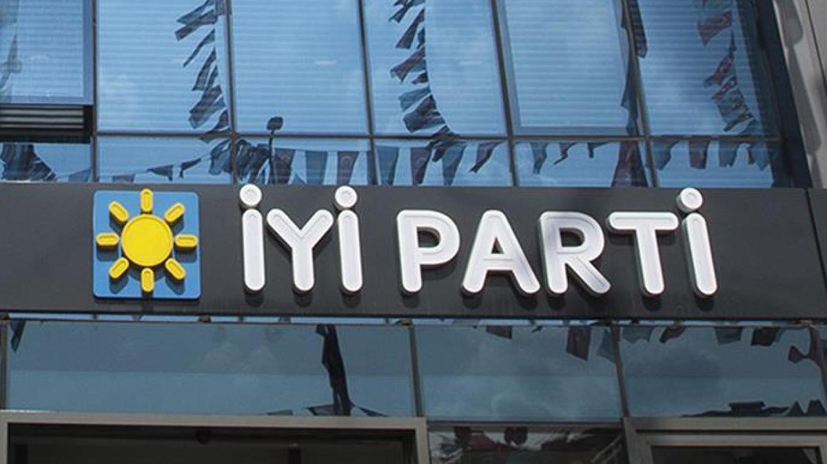 İYİ Parti'de toplu istifa
