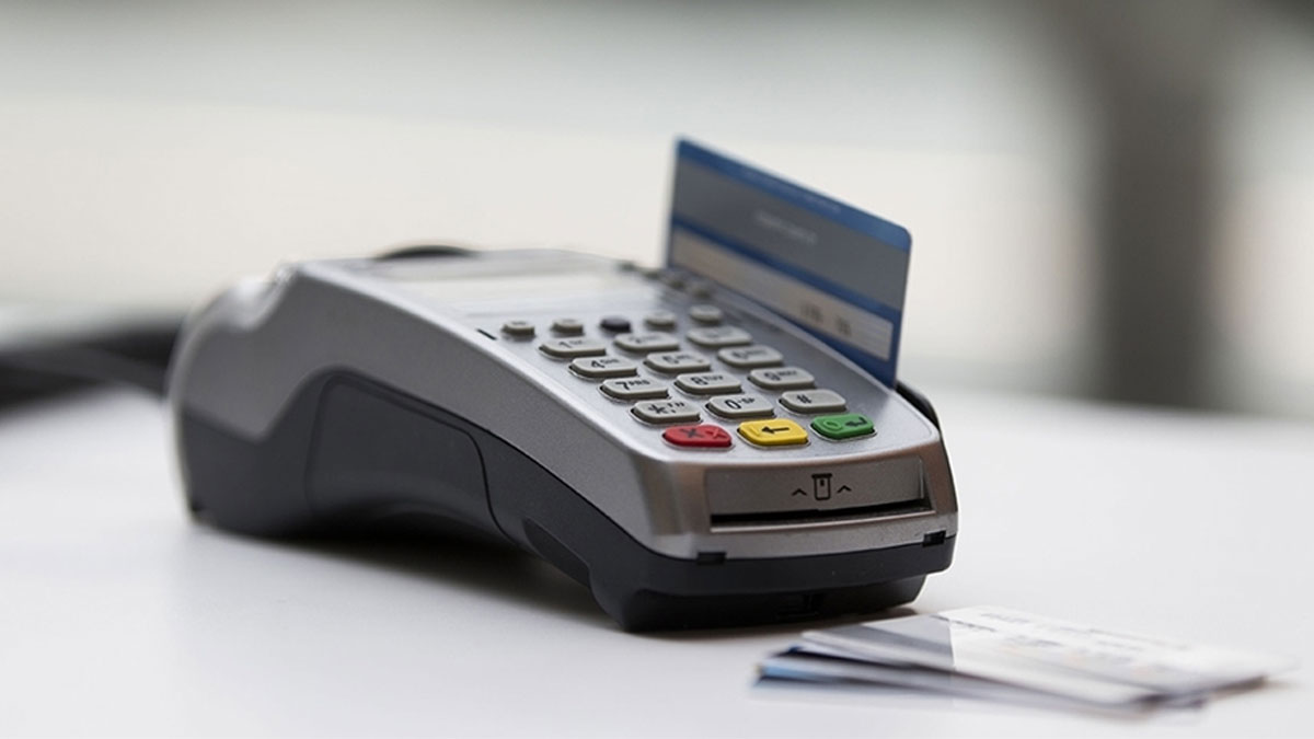 İş Bankası Genel Müdürü'nden kredi kartına kısıtlama uyarısı: 100 bin lira altı için akıldan bile geçmemeli