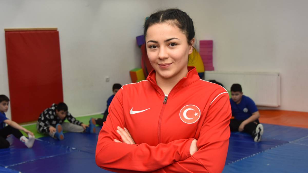 Başak Duman Afyon yolcusu