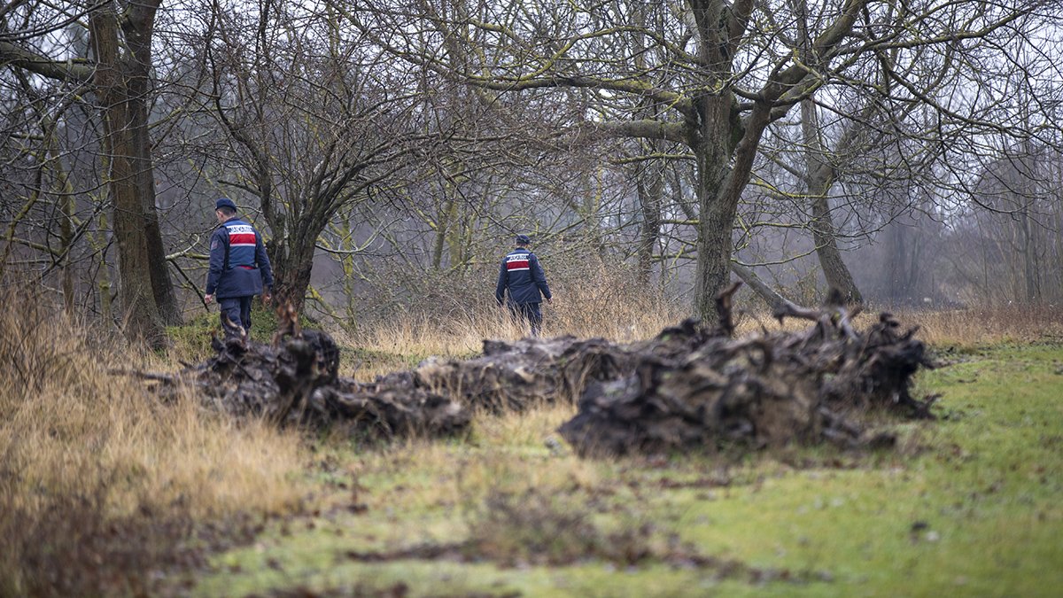Telefonla 'eşim beni öldürecek' diyerek yardım isteyen kadından haber yok: Eşyaları nehir kenarında bulundu