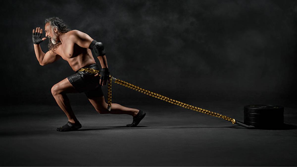 Monaco Chain by Sözer’in altın zincir serisinin kampanya yüzü ünlü oyuncu Selim Bayraktar oldu