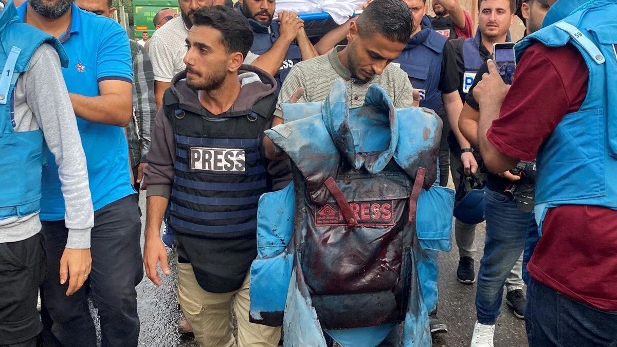 Gazze'de öldürülen gazeteci sayısı 130'a yükseldi