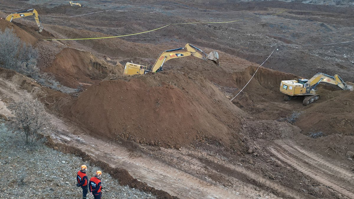 Maden faciası sonrası işçi yakınından dikkat çeken sözler: İnsanları tehdit ediyorlar, siyasi baskı var