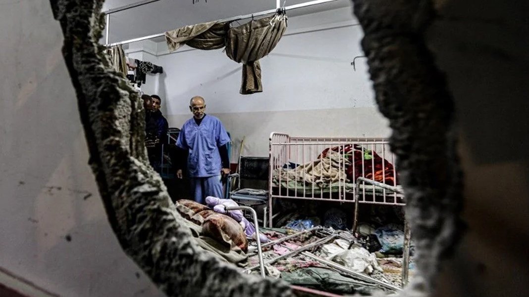 Gazze'de işleyen en büyük hastane kuşatma altında