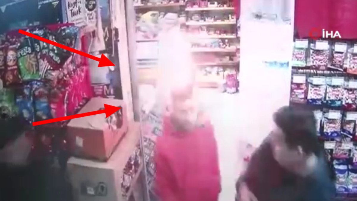 Böyle şaka mı olur! Arkadaşının kafasını çakmak gazıyla yaktı: O anlar kamerada