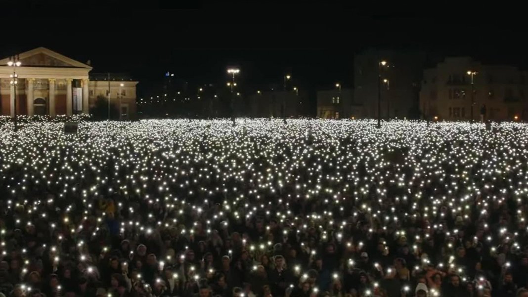 Macaristan'da çocuk istismarı davasına toplu protesto