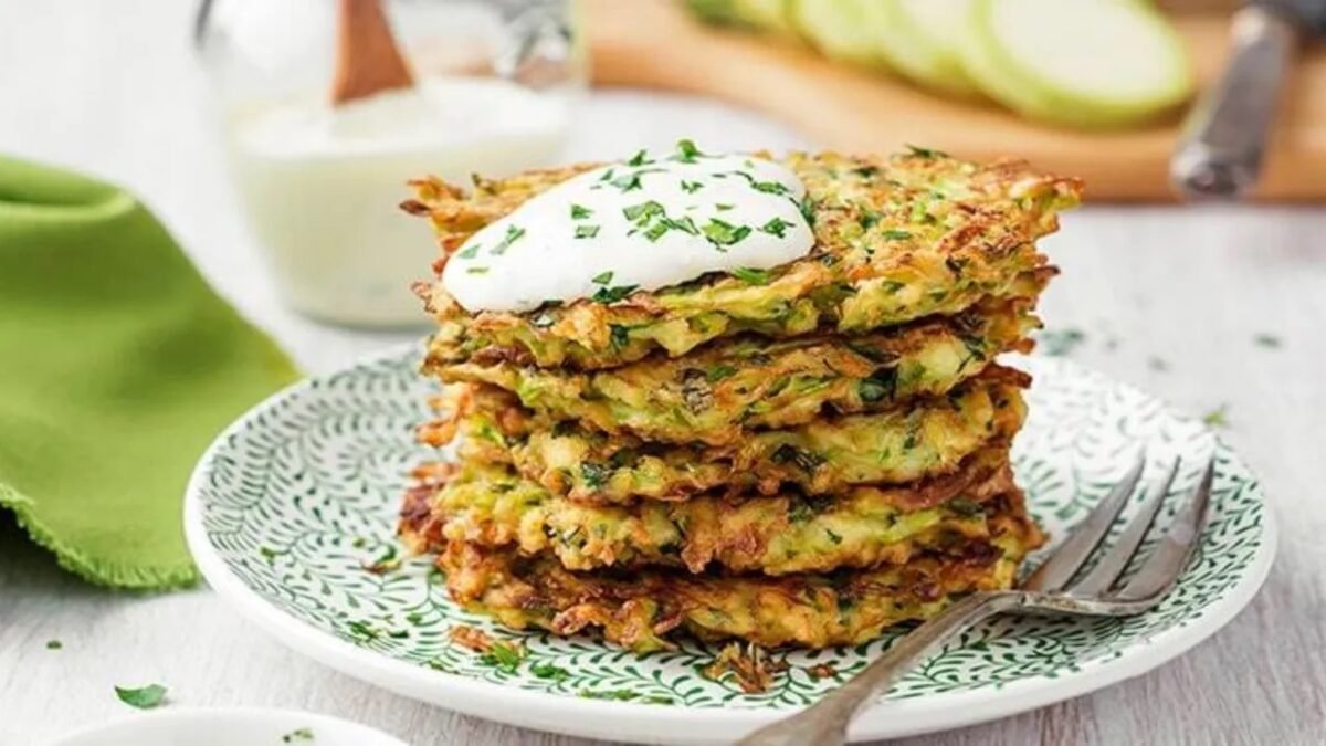 Mücver yapmak hiç bu kadar kolay olmamıştı! Kimse 15 dakikada airfryerda yaptığınızı anlamayacak: Airfryerda mücver tarifi