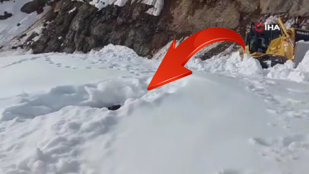 Yol açma çalışmaları sırasında çığ altında kalmıştı: 10 gün süren çaba sonrasında çıkartıldı