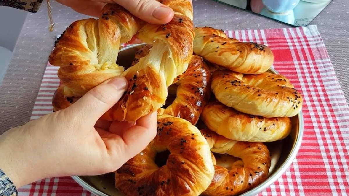 Pastane pastane dolaşmanıza gerek yok! Fos fos kabaran pastanecileri kıskandıran açma tarifi…