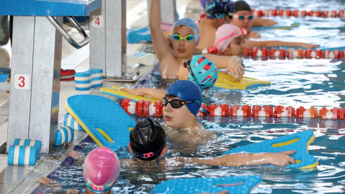 Ücretsiz yüzme kurslarına 2 bin 200 başvuru