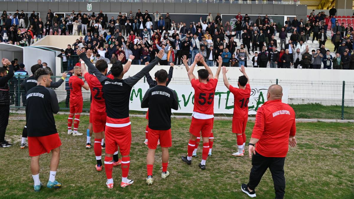 Manavgat Belediyespor kazanmaya devam ediyor