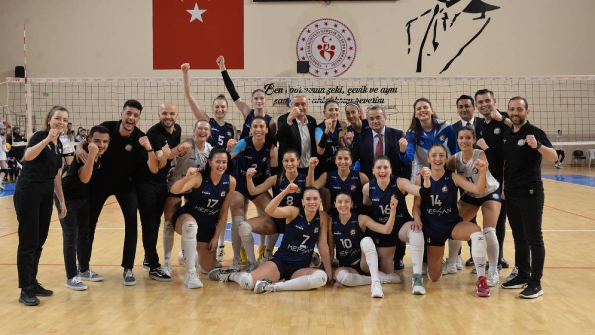Bozüyük Belediyesi Eğitim ve Spor Kulübü Play Off çeyrek final etabını lider tamamladı