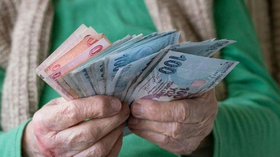 16 milyon vatandaşı ilgilendiren sürecin detayları belli oldu: Emekliler ikramiyelerini ne zaman alacak?
