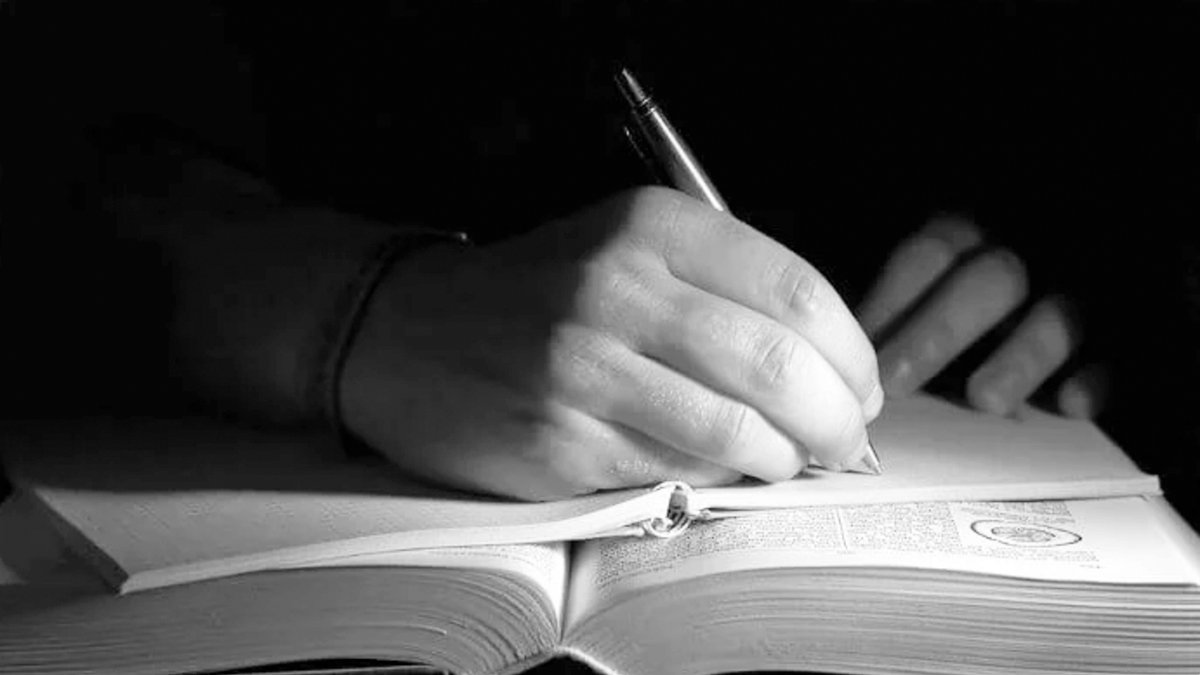 Dikkat çeken bir özeleştiri ‘Laboratuvar Günlükleri’