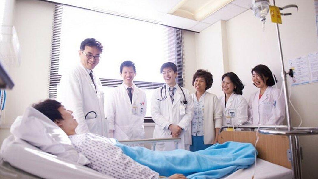 Güney Kore'de doktorlar greve gitti: 13 bin istifa