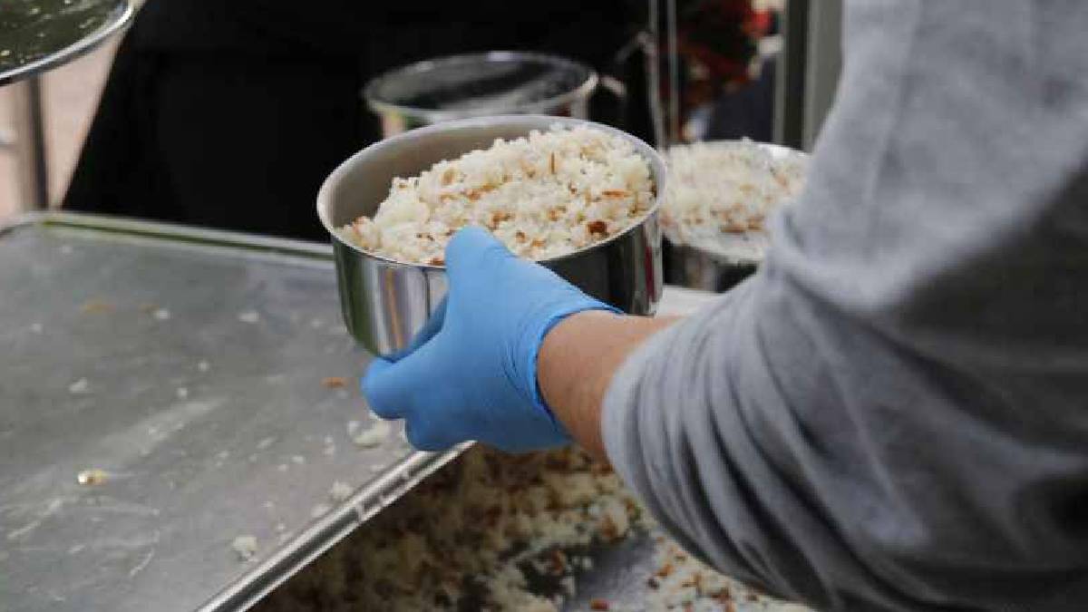 Rüyada yemek vermek nedir?