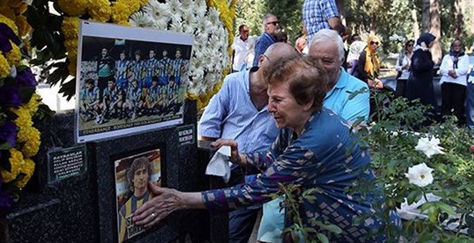 Selçuk Yula ölümünün 3. yıl dönümünde kabri başında anıldı