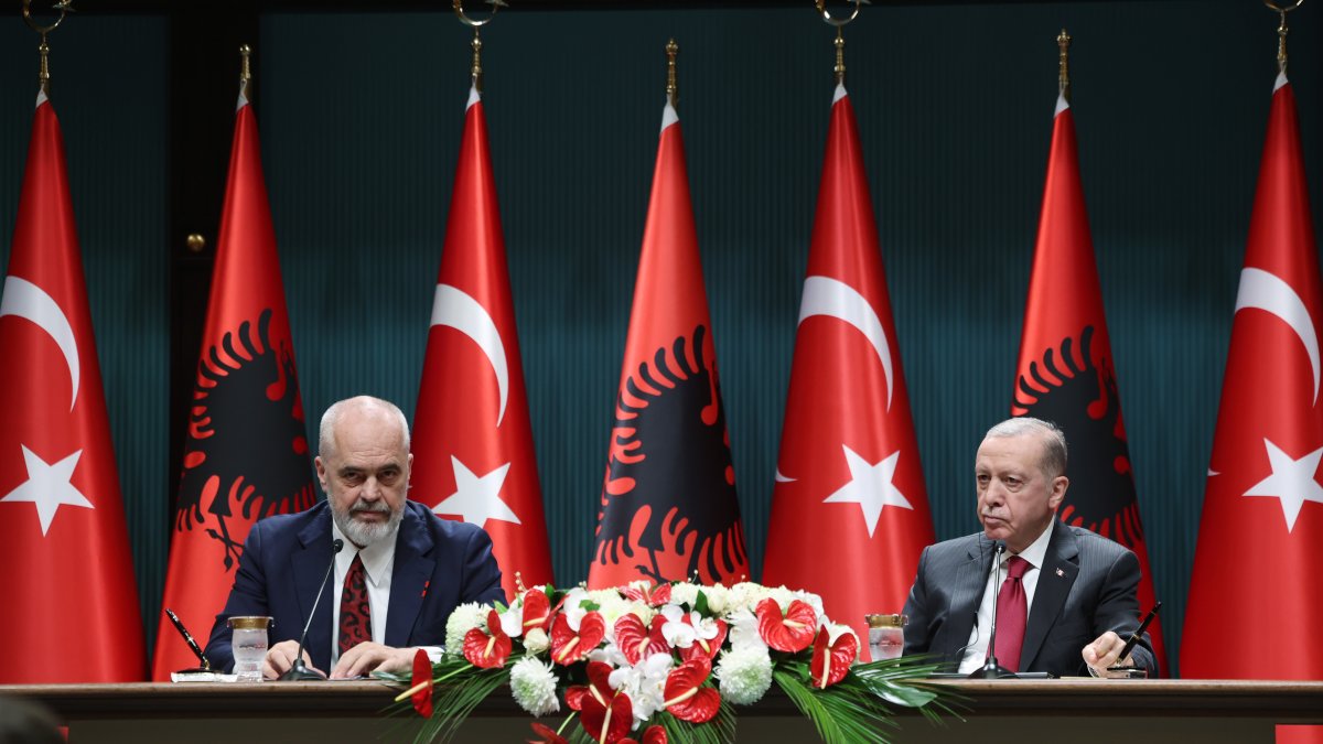 Erdoğan: Arnavutluk ile karşılıklı olarak FETÖ ile mücadele edeceğiz