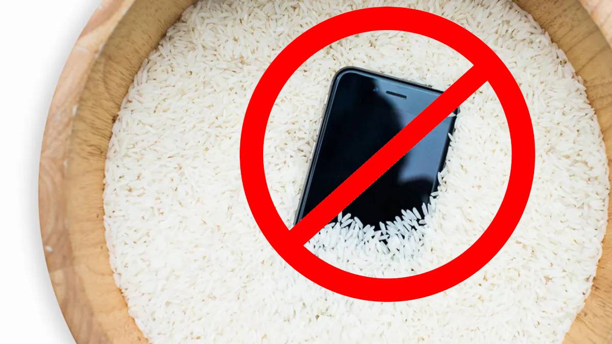 Yıllardır yanlış biliyormuşuz! Suya düşen telefonu sakın pirincin içine bırakmayın: Apple doğru yöntemi açıkladı