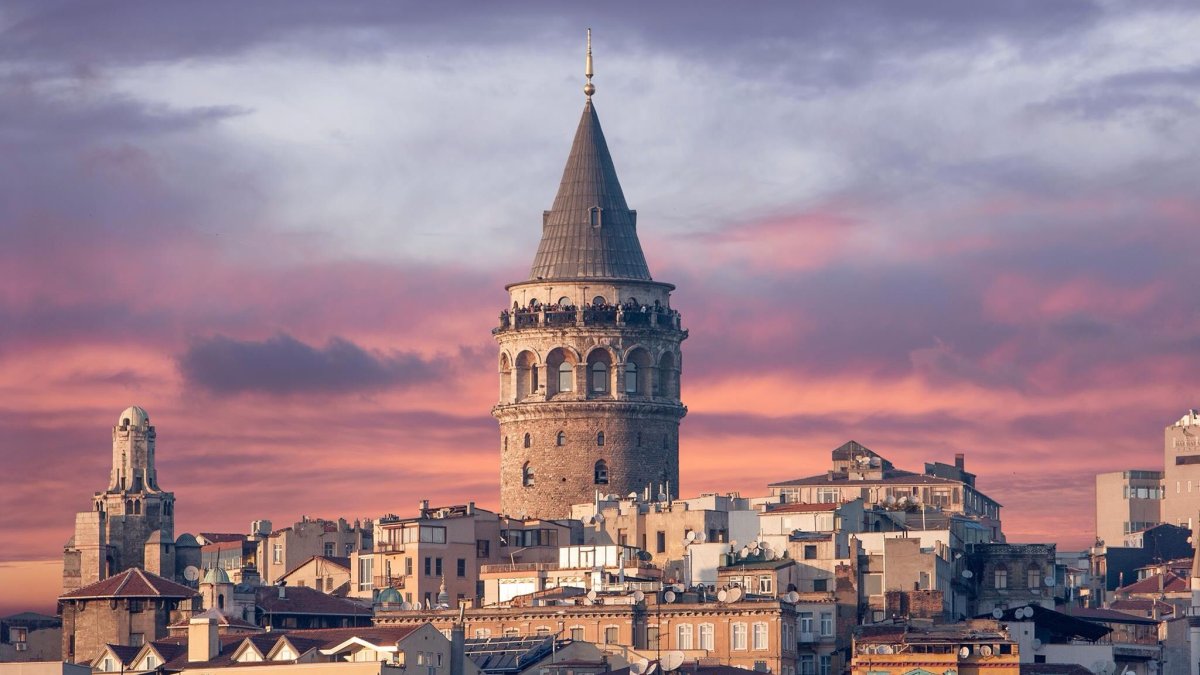 Galata Kulesi bir ay ziyarete kapalı olacak