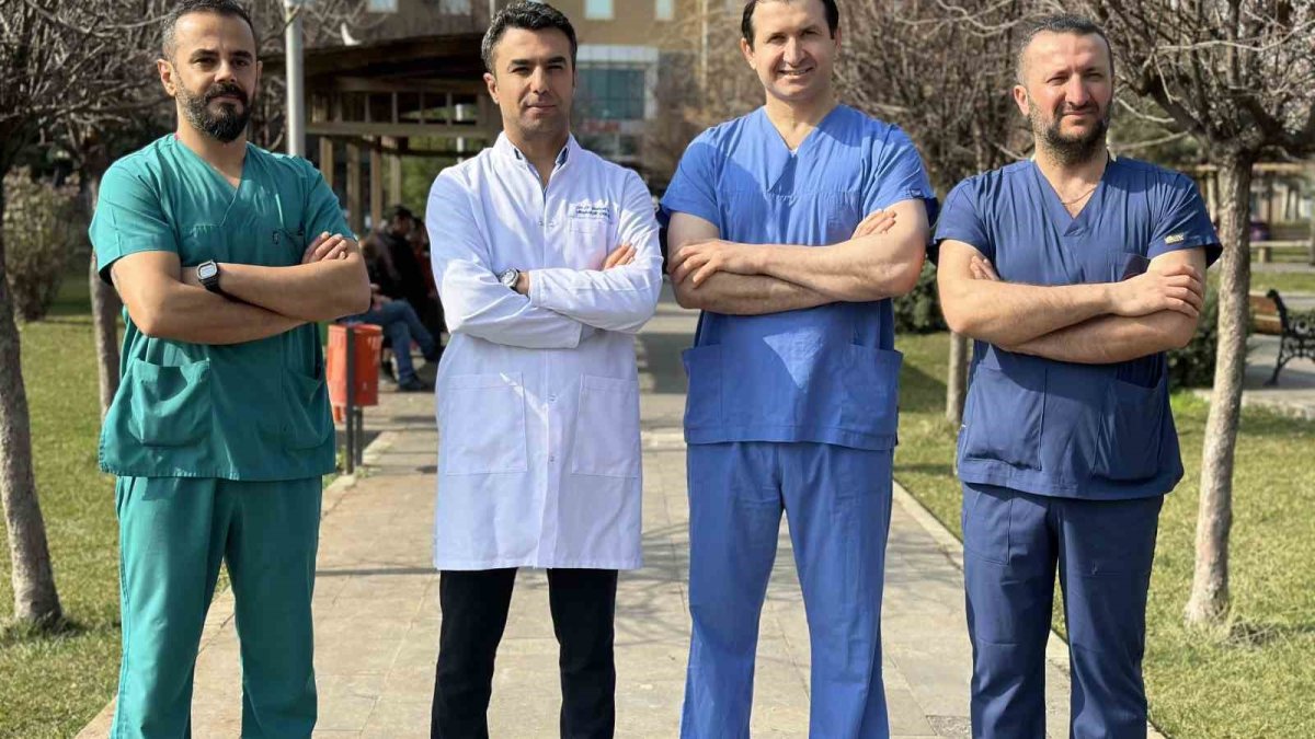 Türk doktorlardan rahim kanserinde dünya çapında başarı