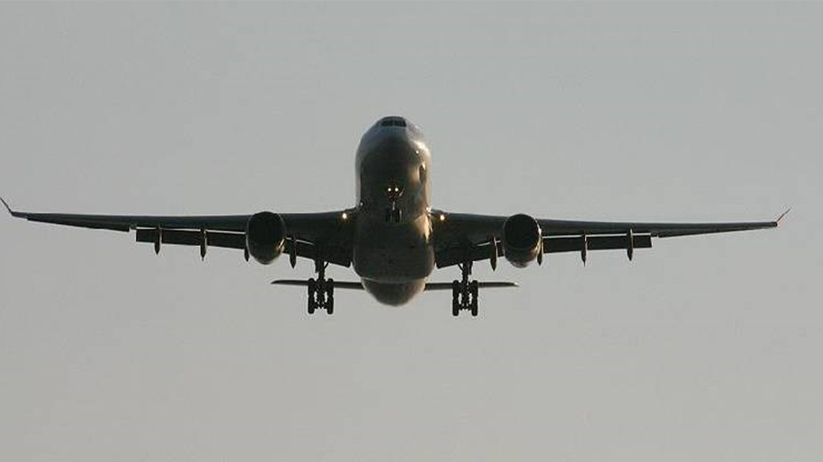 Yolcu uçağında bomba alarmı!